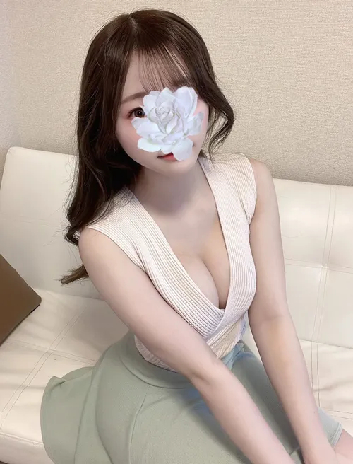 藤宮ひなの〜超SSS級の可愛さ |恵比寿メンズエステ スイートミスト