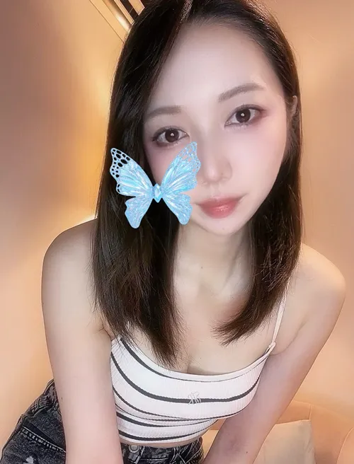 綾瀬レイカ〜透明感×癒し美女｜恵比寿にあるメンズエステ スイートミスト〜美女在籍NO.1 最高のオイルマッサージで贅沢な癒しの空間を