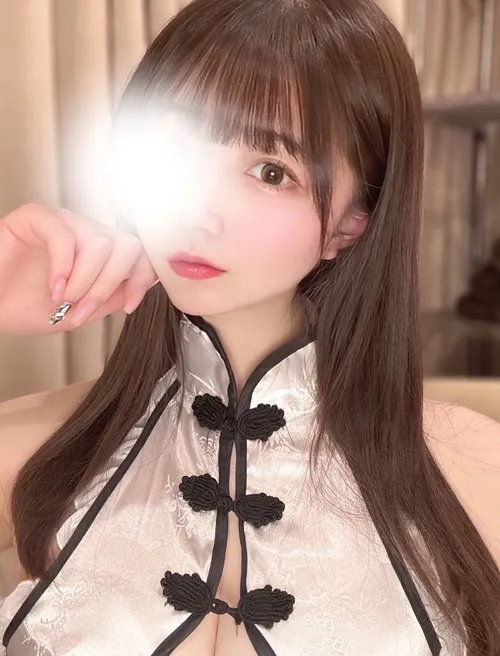 桜井るり〜SSS級の可愛さ｜恵比寿にあるメンズエステ スイートミスト〜美女在籍NO.1 最高のオイルマッサージで贅沢な癒しの空間を